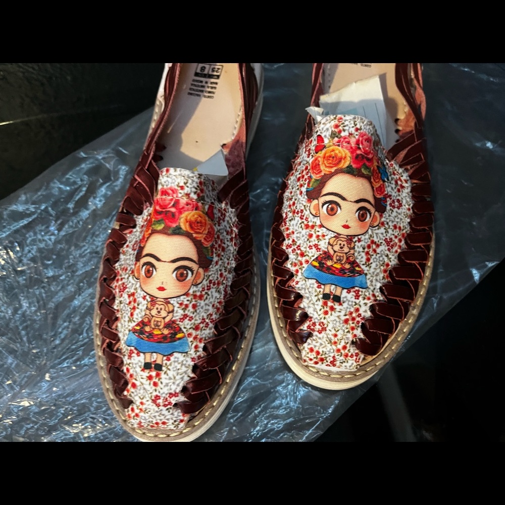 Size 8 (25)